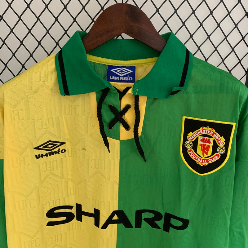 Camisa III Manchester United Retrô | 92/94 Umbro - Amarela e Verde - Manga Longa