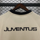 Camisa de Viagem Juventus | 25/26 Casual Adidas Originals - Branca e Verde