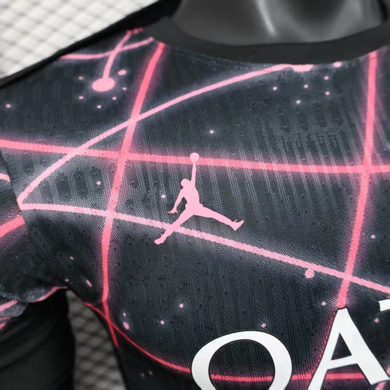 Camisa Pré Jogo PSG | 25/26 Modelo Jogador Nike - Preta e Rosa