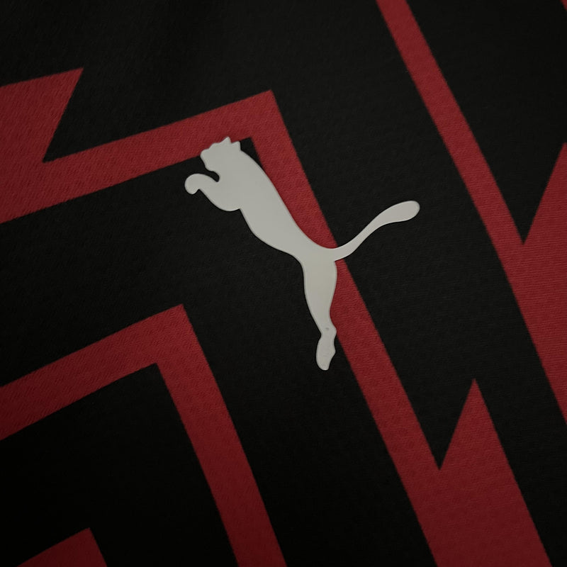 Camisa de Treino Milan | 23/24 Torcedor Puma - Vermelha e Preta