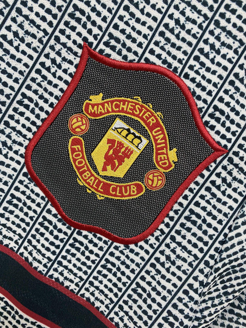 Camisa II Manchester United Retrô | 95/96 Torcedor Umbro - Azul Vermelha e Branca