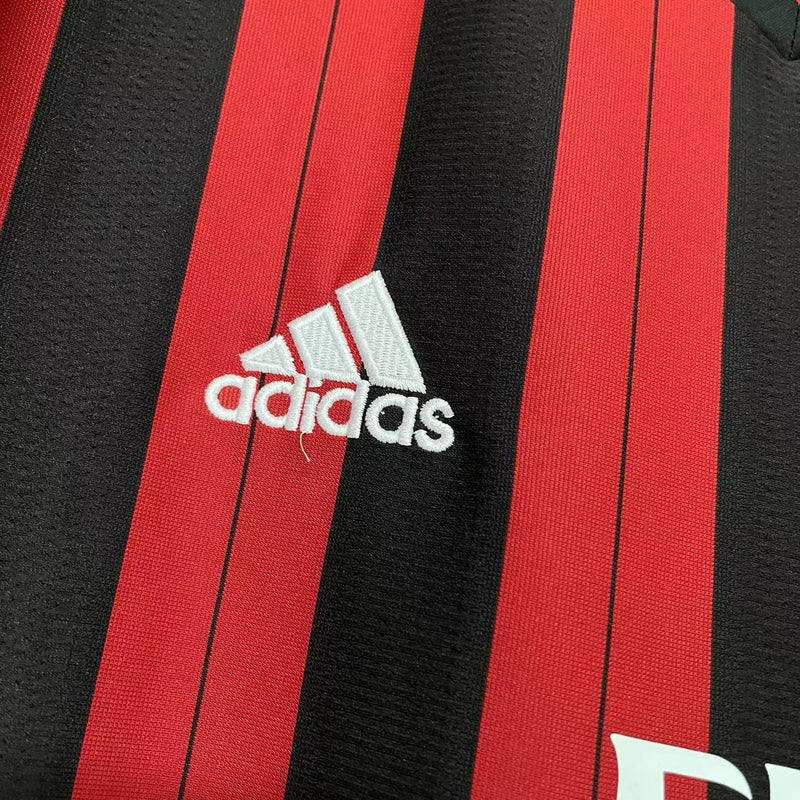 Camisa I Milan Retrô | 13/14 Torcedor Adidas - Vermelha e Preta - Manga Longa