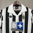 Camisa I Juventus Retrô | 99/00 Kappa - Branca e Preta