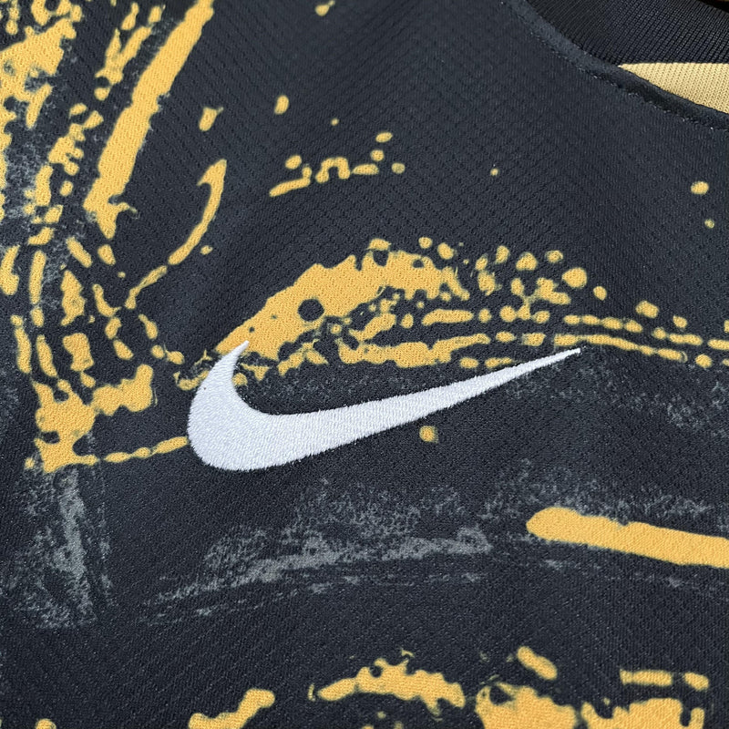 Camisa III Sporting | 24/25 Torcedor Nike - Preta e Dourada