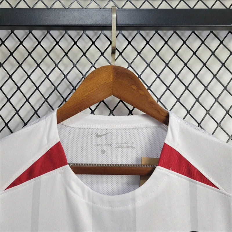 Camisa II SC Freiburg | 24/25 Torcedor Nike - Branca e Vermelha