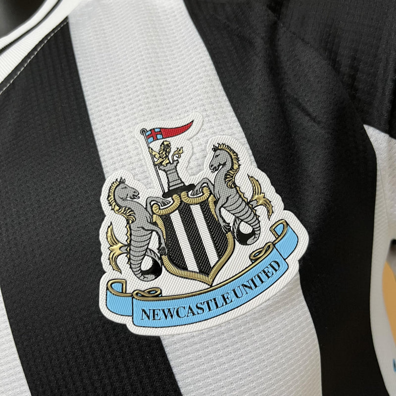 Camisa I Newcastle | 22/23 Torcedor Castore - Preta e Branca