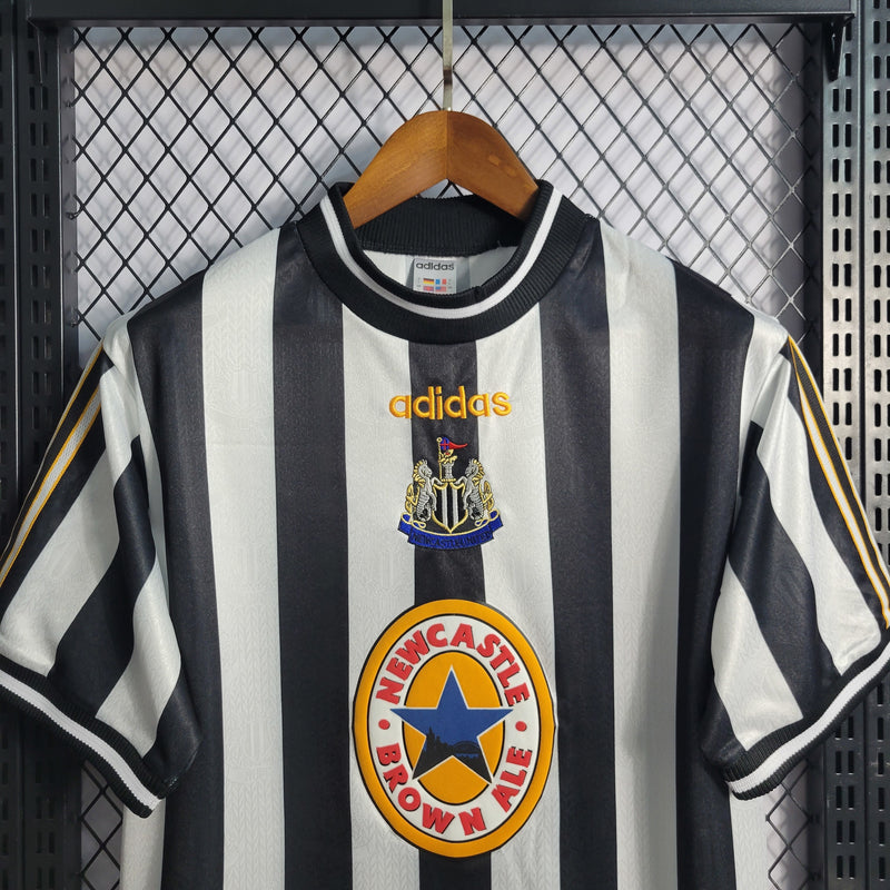 Camisa I Newcastle Retrô | 95/97 Adidas - Preta e Branca
