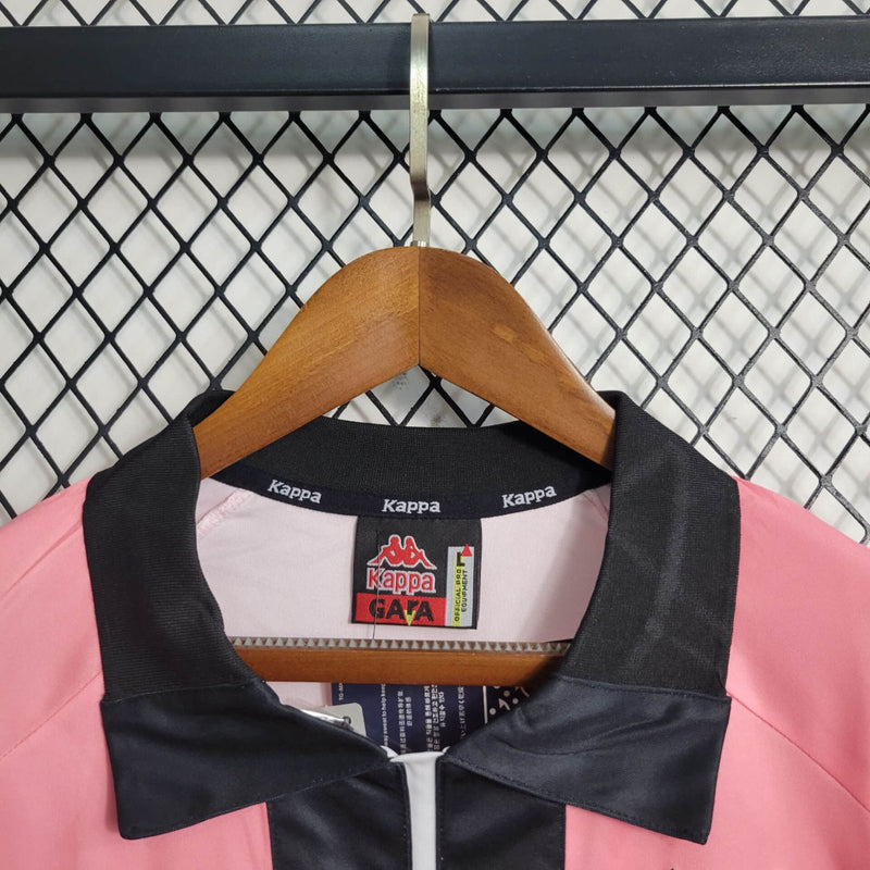 Camisa II Juventus Retrô | 97/98 Adidas - Rosa e Preta - Manga Longa