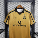 Camisa III Manchester United Retrô | 01/02 Umbro - Branca Dourada (Dupla Face)