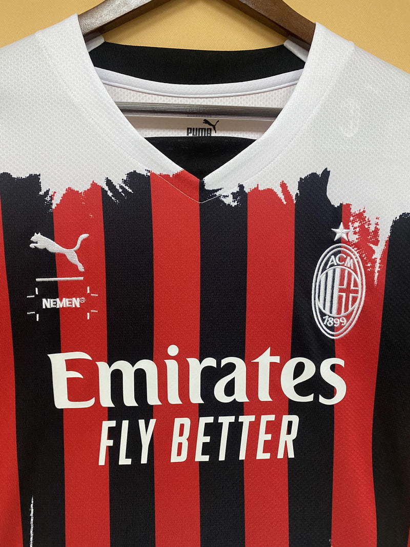 Camisa Nemen Fourth x Milan | 21/22 Torcedor Puma - Vermelha Preta e Branca