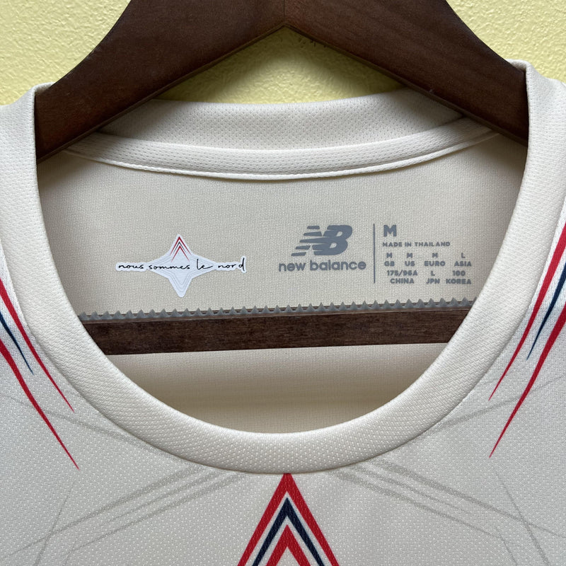 Camisa II Lille | 23/24 Torcedor New Balance - Branca e Vermelha
