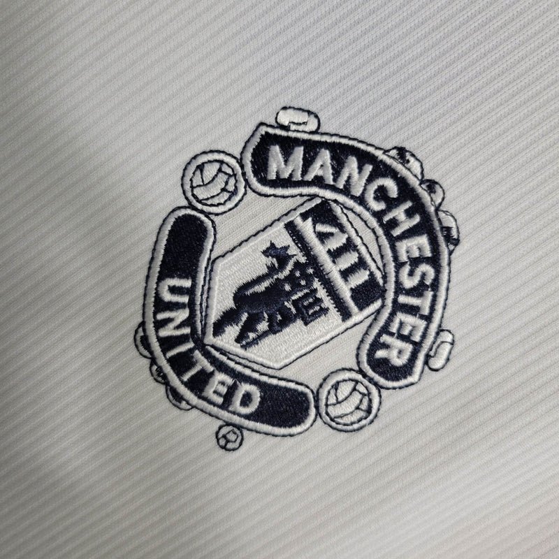 Camisa III Manchester United Retrô | 99/00 Umbro - Branca e Azul