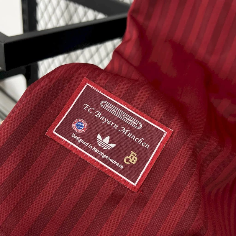 Camisa ICON anos Bayern de Munique | 25/26 Torcedor Adidas - Vinho