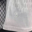 Camisa II Crystal Palace | 25/26 Modelo Jogador Macron - Branca Azul e Vermelha