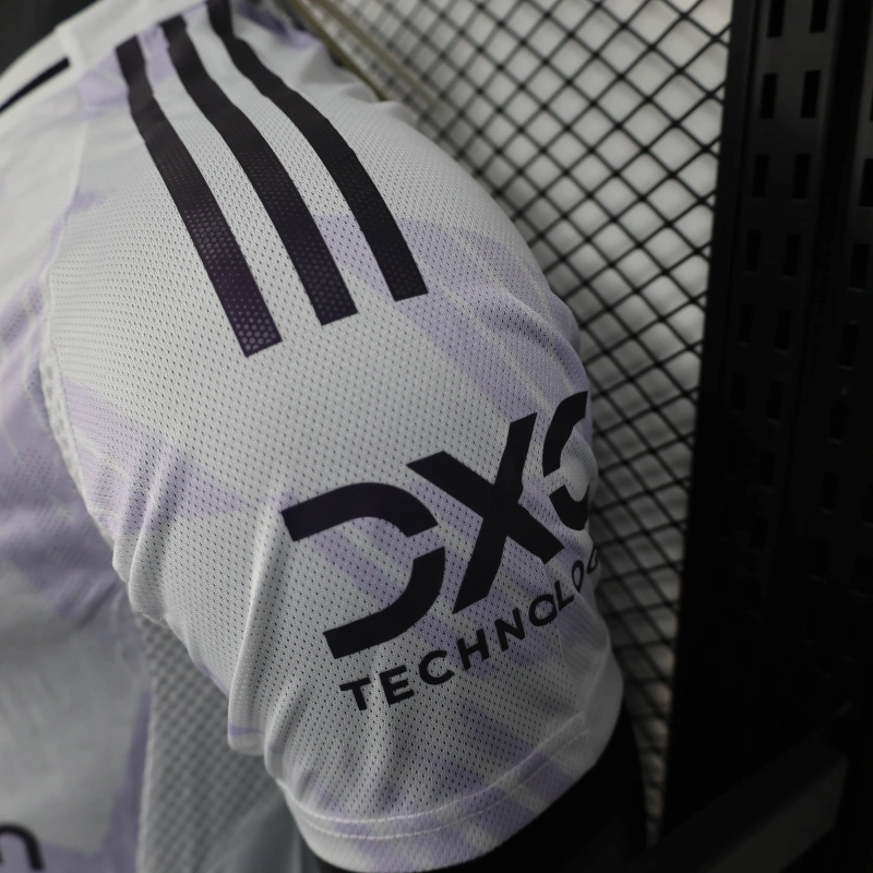 Camisa II Manchester United | 25/26 Modelo Jogador Adidas - Branca e Roxa