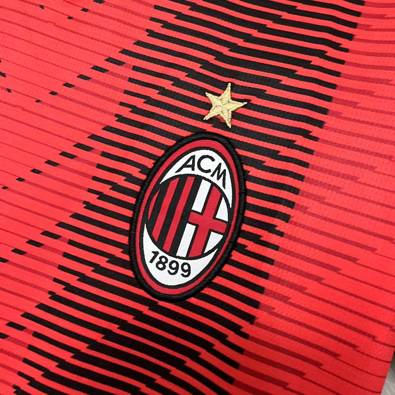 Camisa I Milan | 23/24 Torcedor Nike - Vermelha e Preta - Feminina