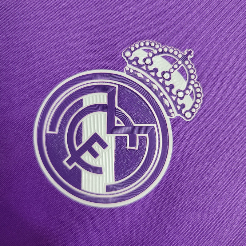Camisa Champions League Real Madrid Retrô | 16/17 Adidas - Roxa - Manga Longa