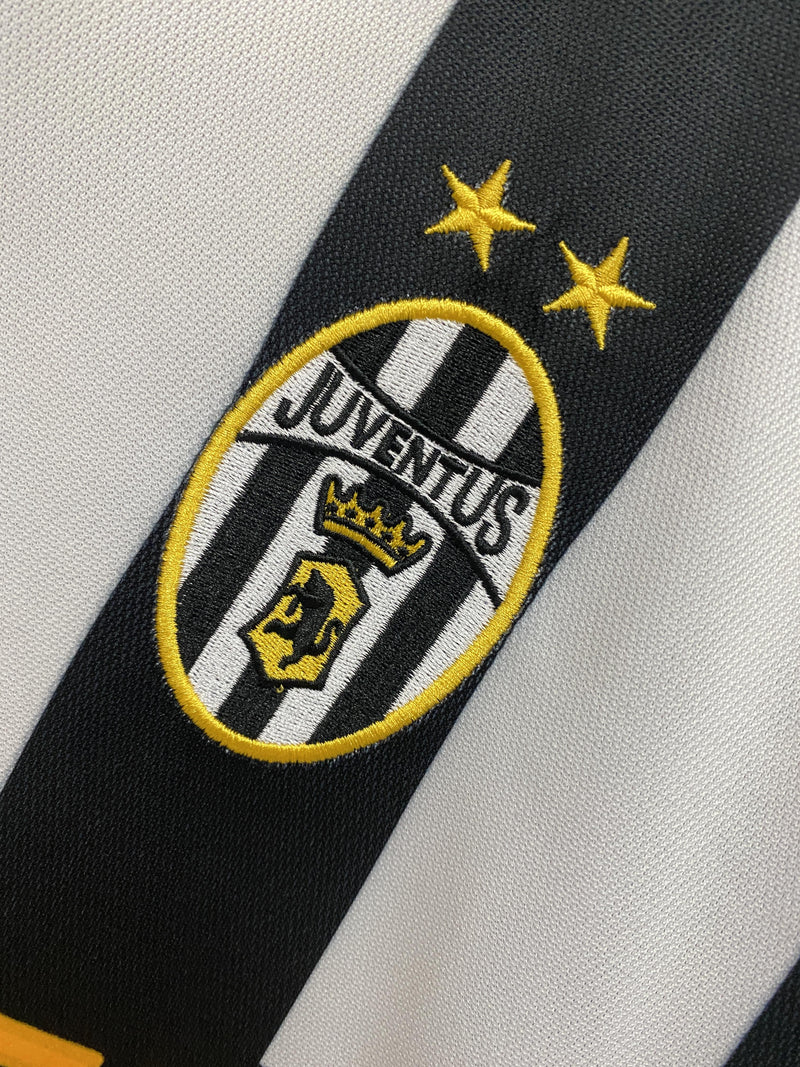 Camisa I Juventus Retrô | 01/02 Torcedor Lotto - Branca e Preta