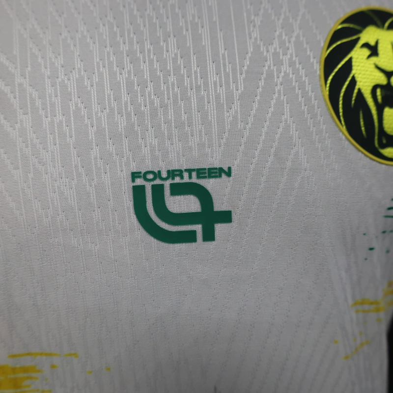 Camisa III Camarões | 25/26 Modelo Jogador 14Fourteen - Branca Verde e Vermelha