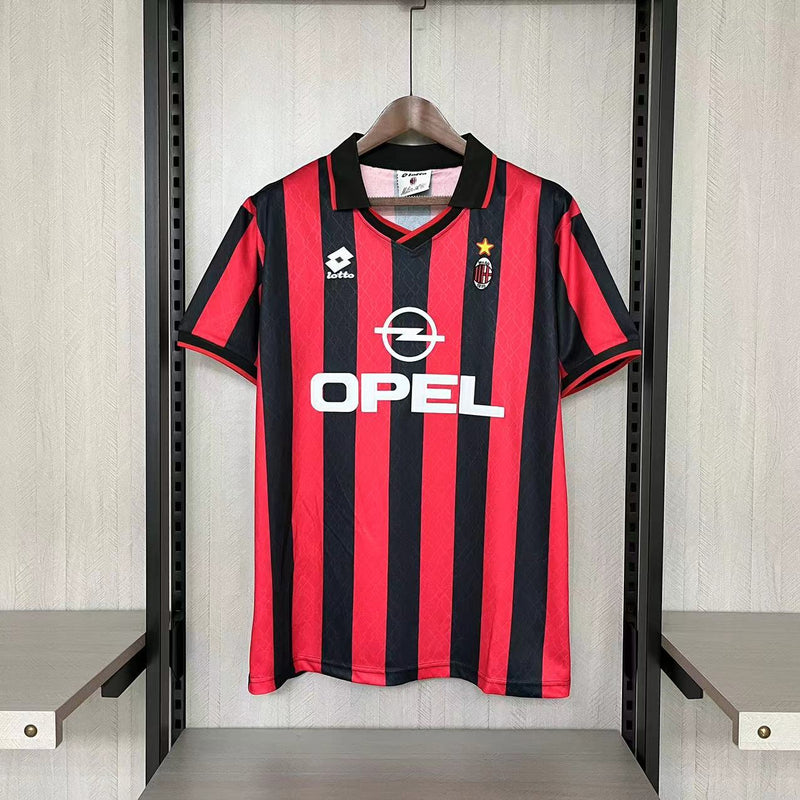 Camisa I Milan Retrô | 95/96 Torcedor Lotto - Vermelha e Preta