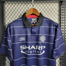 Camisa II Manchester United Retrô | 99/00 Umbro - Azul e Branca
