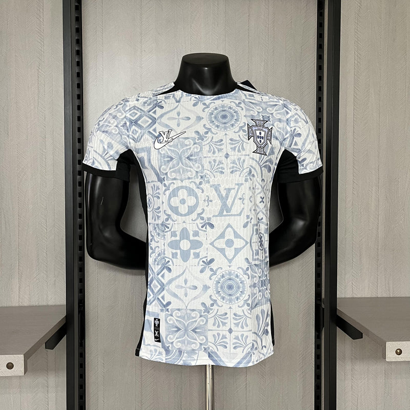 Camisa LV Joint Edition Portugal | 24/25 Modelo Jogador Nike - Branca e Azul